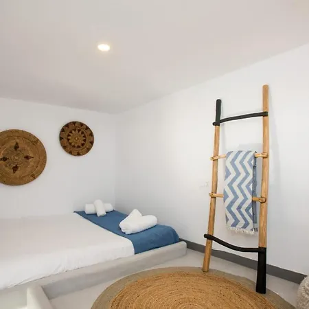 Jonaz & Apartment Mykonos Town