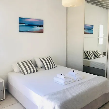 Jonaz & Apartment Mykonos Town